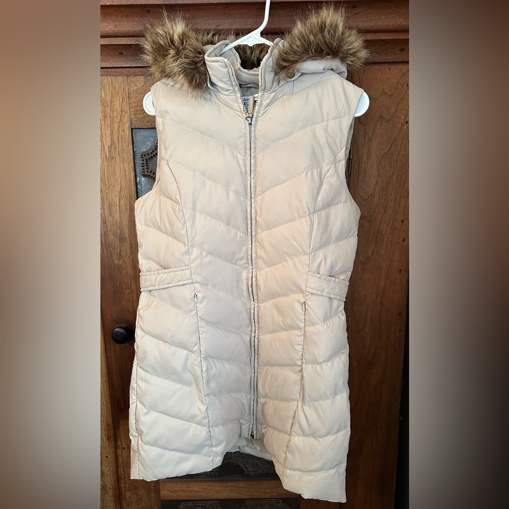 Women’s Coldwater Creek Tan Vest. Size: S (6-8)